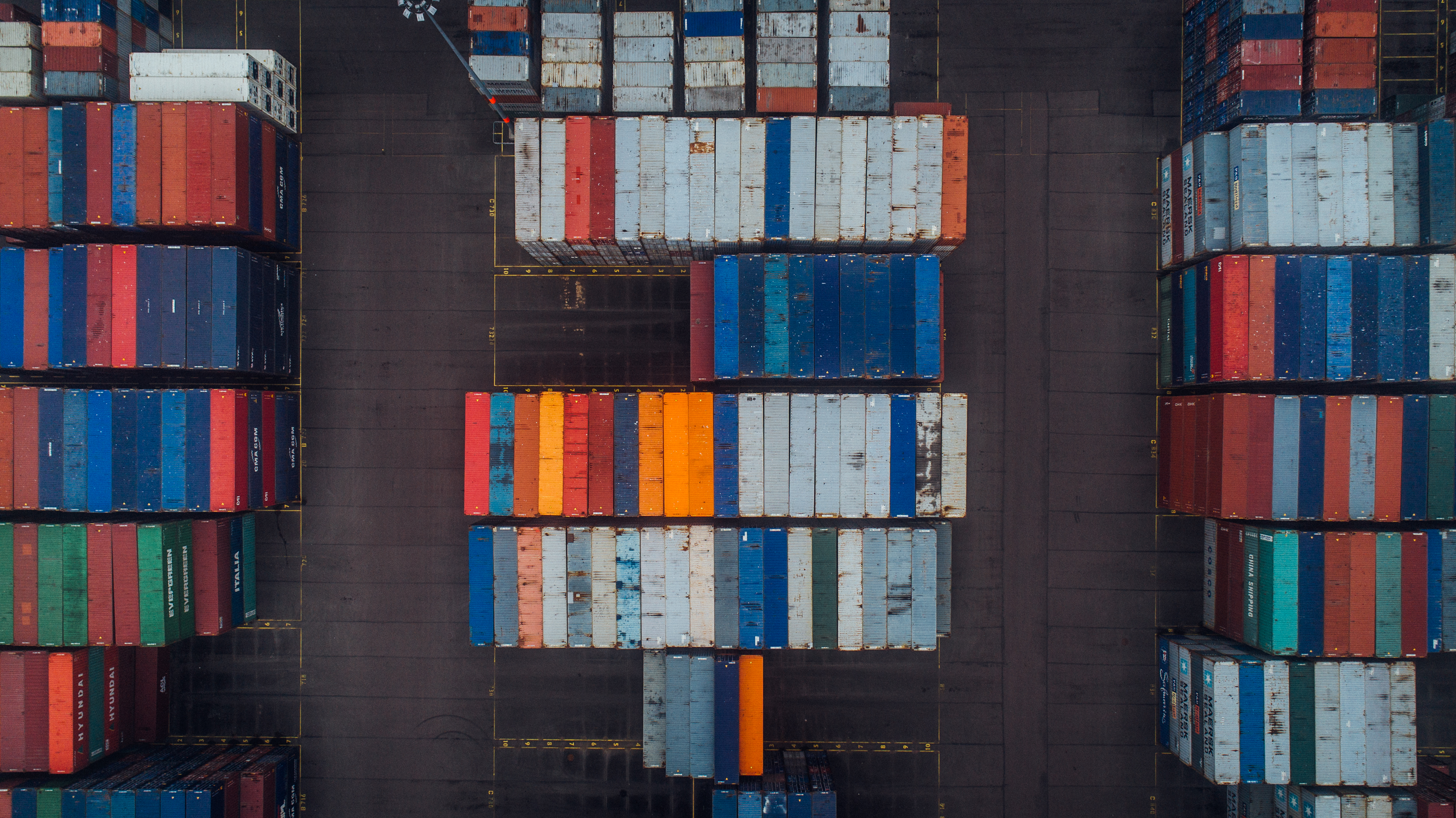 Pátio de Containers